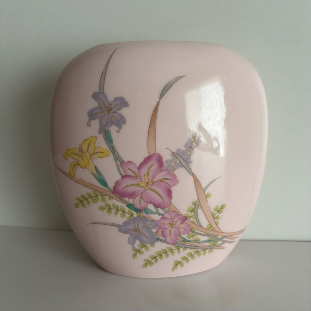 Vintage Floral Pink Porcelain Vase Japan
